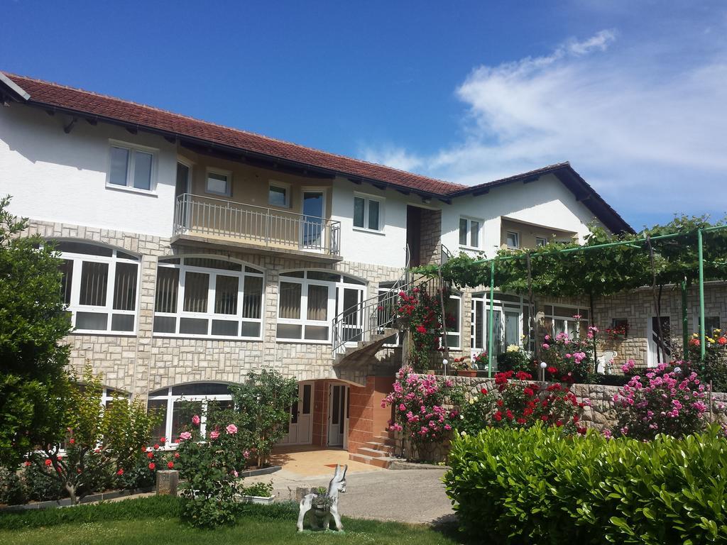 Hotel Pansion Pero Elez Međugorje Exterior foto